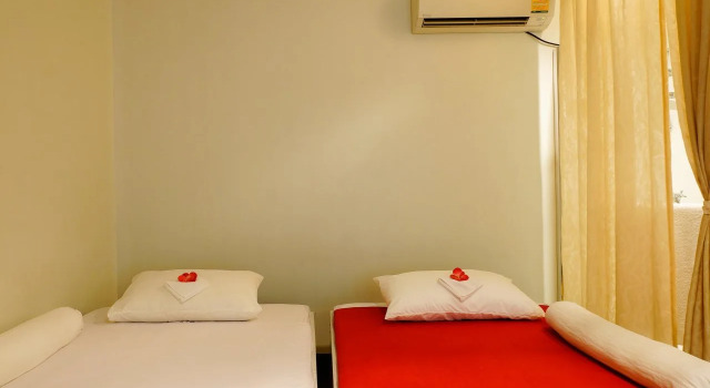 Saphan Krungthep Hostel & Spa, Varaa Hostelli SPA-hotellit kohteessa Central Thailand, SPA