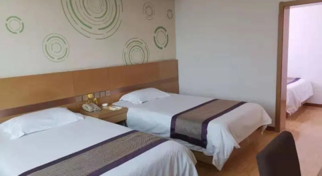 GreenTree Inn Shanxi Changzhi Lucheng Zhonghua Street Business Hotel, Buchen Sie Hotel SPA-Hotels in Changzhi, SPA
