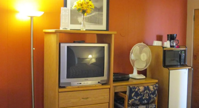 Town House Motel Inc