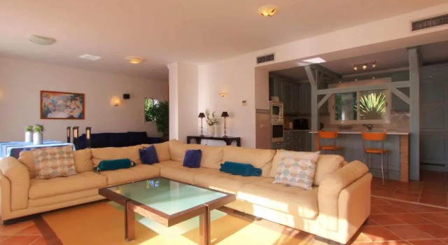 1077 beach villa el paraiso, Забронировать Вилла Коттеджи Эстепона, рядом с Теннисный корт Bel Air, Коттедж
