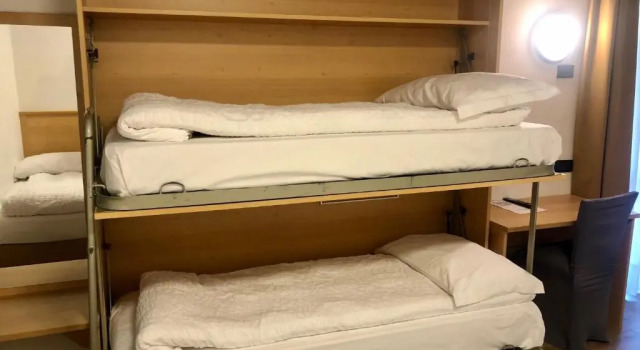 Семейный номер Standard с балконом Hotel Derby