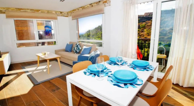 Апартаменты Amazing 3bd apt. Beach and center + parking