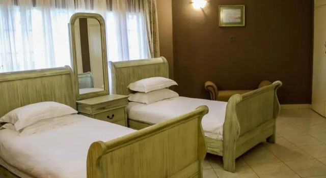White House Lodge, Rezerwuj Pensjonat Hotele w Victoria Falls z basenem, Basen