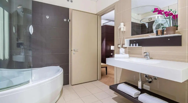 Двухместный номер Superior с балконом Europalace Hotel, BW Signature Collection