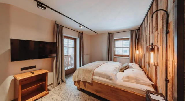 Camera Deluxe Hotel LÜ