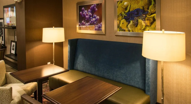 Hampton Inn & Suites Gulfport, Забронировать Отель Галфпорт Миссисипи - побережье