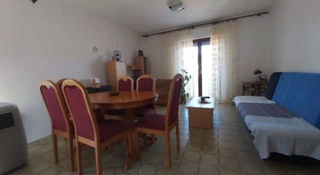 Апартаменты с 3 комнатами с балконом Apartment Laura