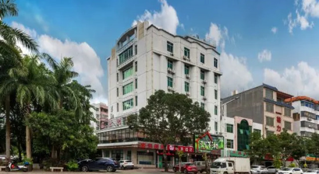 Elan Hotel