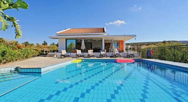 Вилла с 3 комнатами Villa Sophia Latchi