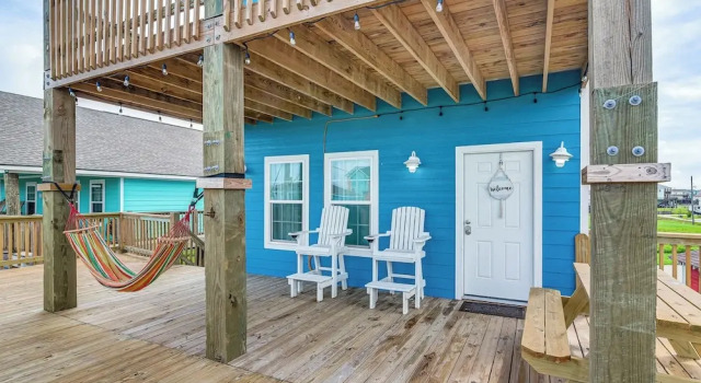 Walk to Gulf: Ocean-view Home in Crystal Beach!, Boek Vakantiehuis Crystal Beach Houston