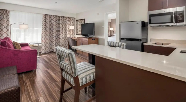 Полулюкс Hampton Inn & Suites Seattle North/Lynnwood