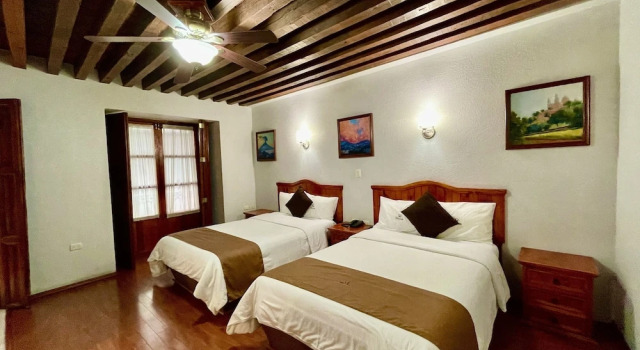 Четырёхместный номер Standard Hotel Puebla Plaza