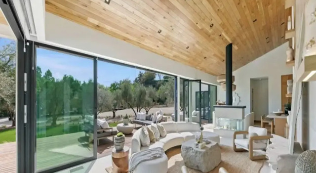 Коттедж Luxury Lechusa - Secluded Creative Compound: Luxury 2-acre Estate w/ Studio & Pool