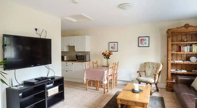 5 Kilnamanagh Manor, Book Vacation Home Cottages in Tipperary County, Cottage