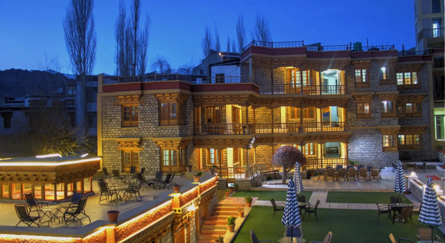 Hotel Spic N Span, Забронировать Отель Отели Джамму и Кашмира с завтраком, Завтраки