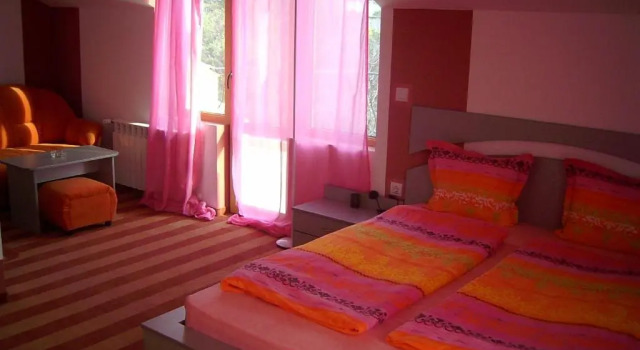 Полулюкс Hotel Color