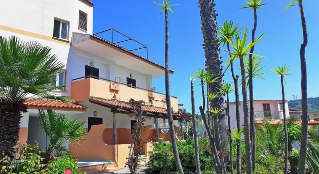 Esmeraldo Capo Vaticano, Book Hotel Hoteller i Capo Vaticano med pool, Swimmingpool