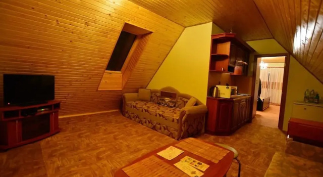 Люкс Comfort Готельний комплекс Парламент, Яблуниця