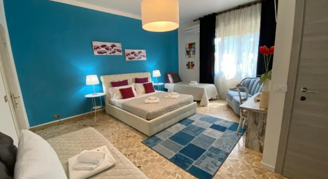 Номер Standard с балконом Central Suite Bed&Breakfast