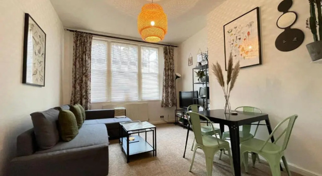 Huoneisto Central Located Two Bedroom Suite
