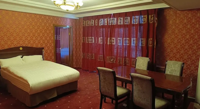 Семейный номер Standard с 2 комнатами White House Hotel