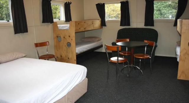 Turangi Kiwi Holiday Park, Rezerwuj Hotel Turangi 