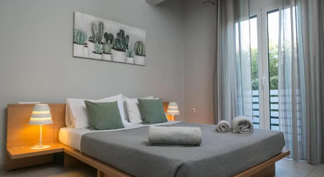 Manos Housing Units