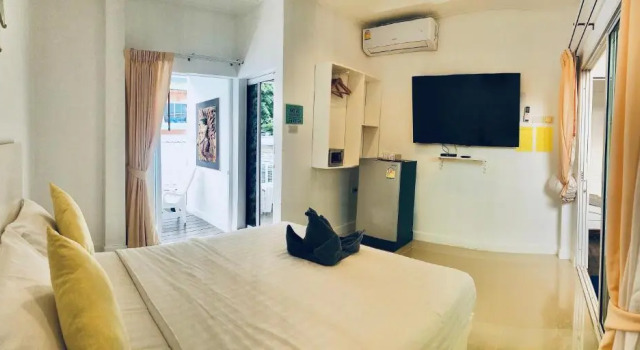 Koh Larn White House