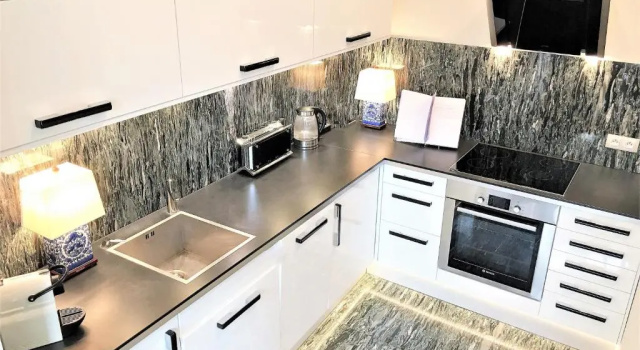 Люкс Deluxe MONDRIAN Luxury Suites & Apartments Krakow Old Town