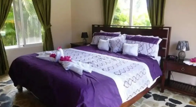 Elegant and Private 4 Bedroom Villa