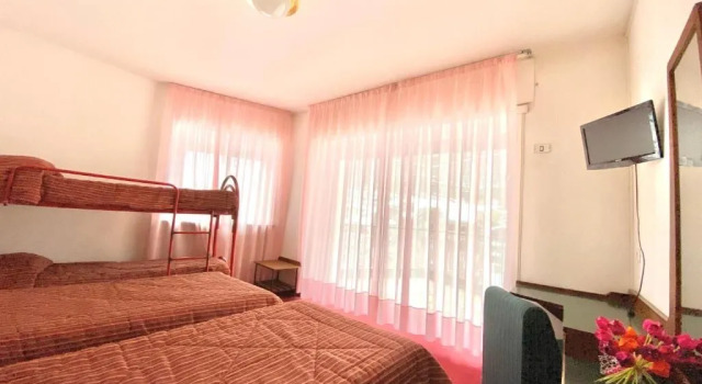 Park Hotel Bozzi, Забронировать Отель Априка Valtellina, рядом с Бугельный подъёмник Квадри (нижняя станция)