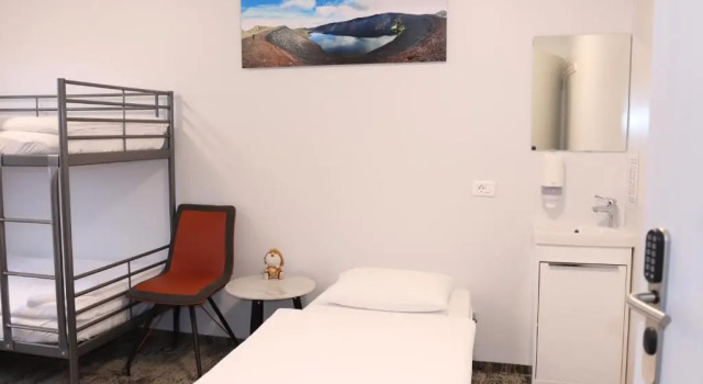 Четырёхместный номер Standard Höfn Hostel