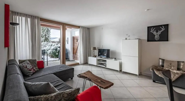 Prada 2, Book Hotel Flims 