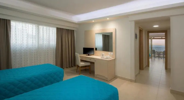 Номер Standard Grand Blue Beach Hotel