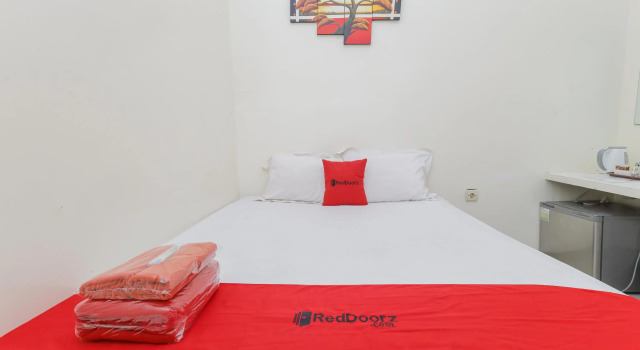 Номер Standard RedDoorz at K23 Rungkut Madya