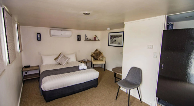 Murray River Queen, Book Hotel Waikerie South Australia