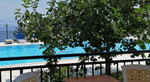 Студия Aronis Apartments