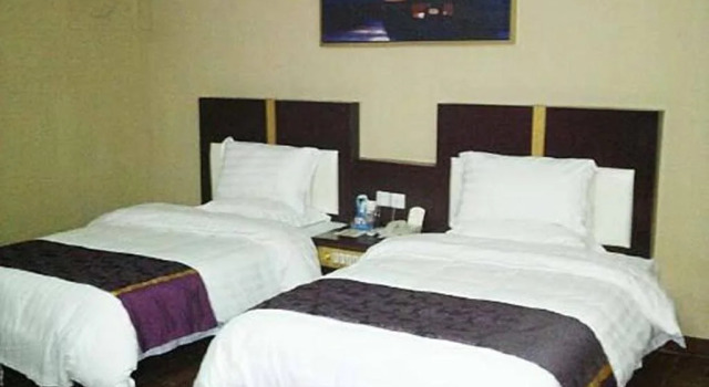 Dong Hai 0898 Express Hotel