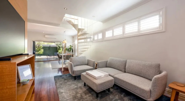 Коттедж Renovated 3 Bedroom Family Home in Richmond With Parking