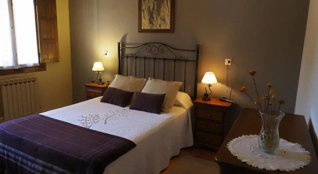 Двухместный номер Standard с балконом Hospedium Hostal Almanzor