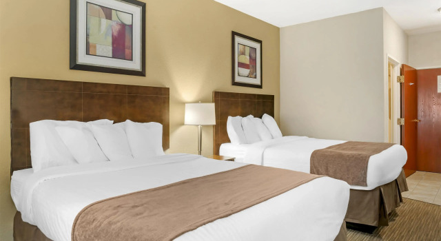 Четырёхместный номер Standard Best Western Port Huron Blue Water Bridge
