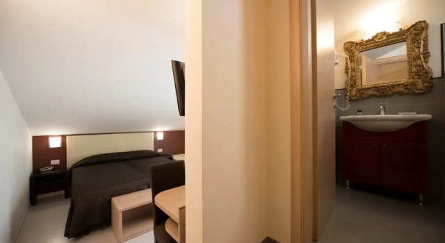 Hotel Monica