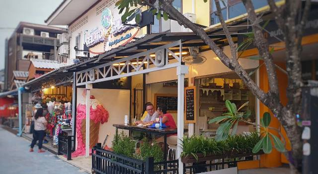 Island Cafe and Hostel, Забронировать Хостел Ко Липе провинция Сатун