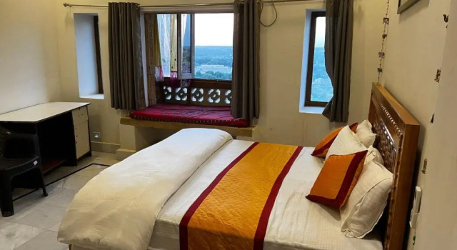 Двухместный номер Deluxe с балконом Hotel Mirage