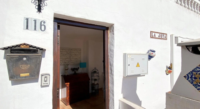 Capistrano Playa 116 Casasol, Забронировать Отель Нерха Axarquía, рядом с Tuesday Market