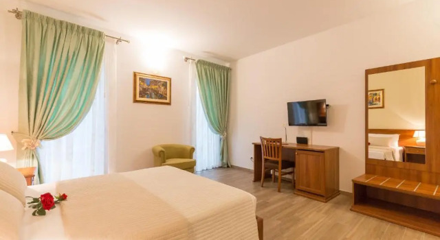 Villa Cavour, Забронировать Вилла Отели в центре Комаккьо с завтраком, отели в центре Комаккьо с завтраком