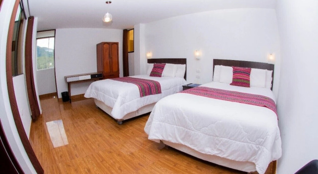 Четырёхместный семейный номер Standard La Casa de Los Balcones