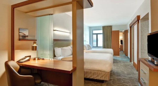 Люкс SpringHill Suites by Marriott Cincinnati Midtown