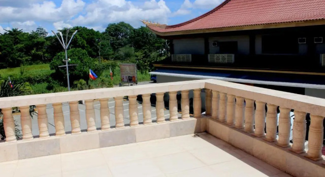 Четырёхместный номер Standard с балконом Butuan Grand Palace Hotel