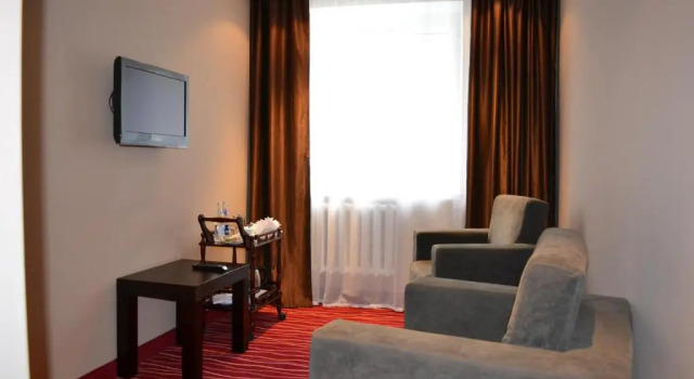Люкс Business Manhattan Astana Hotel